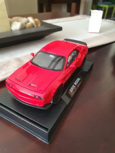 Dodge Challenger Hellcat Miniatura Para Colecionadores photo review